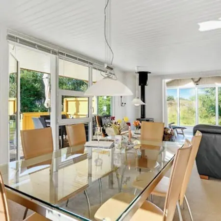 Hyggeligt Sommerhus I Naturskonne Omgivelser * Sindrup